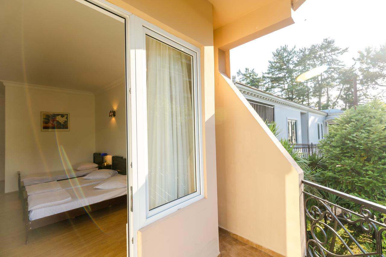 קובולטי Hotel Simpatia מראה חיצוני תמונה