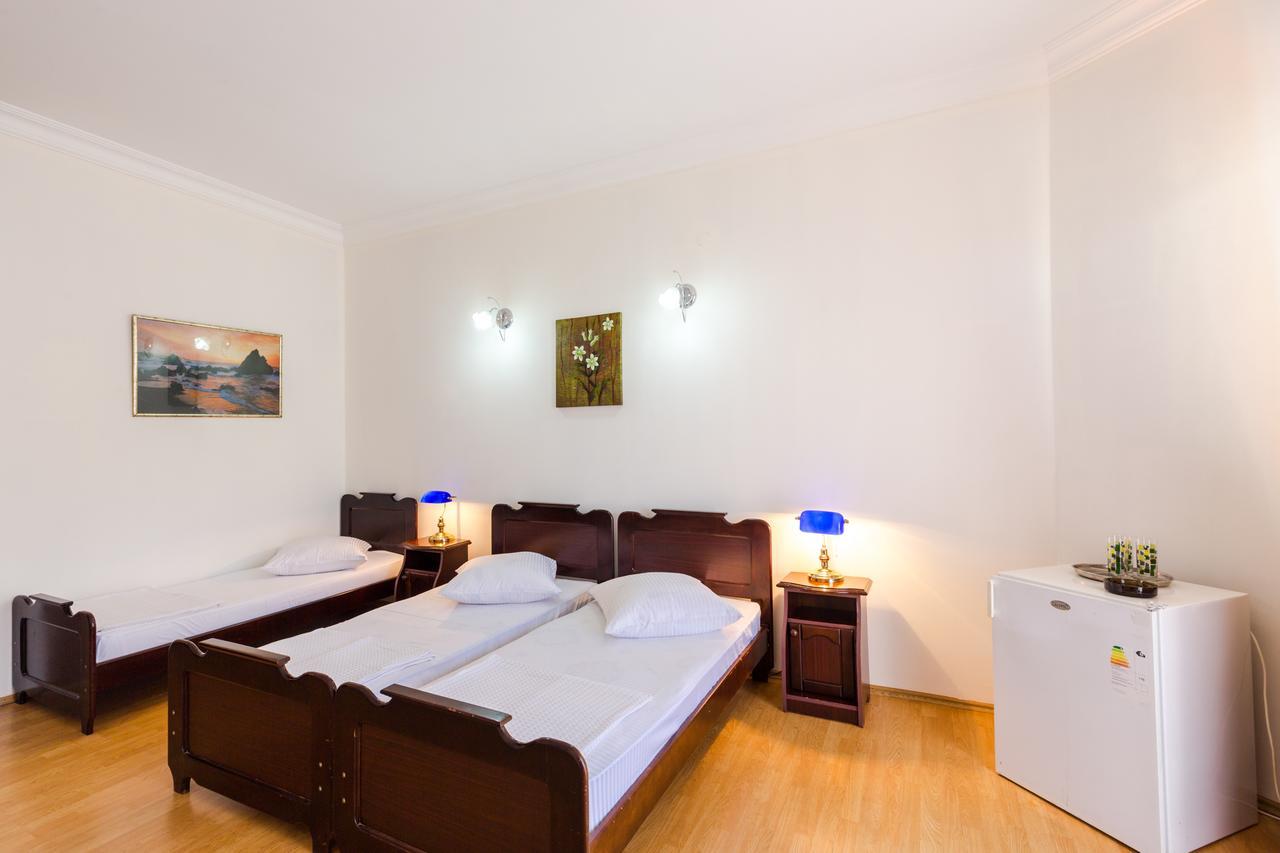 קובולטי Hotel Simpatia מראה חיצוני תמונה